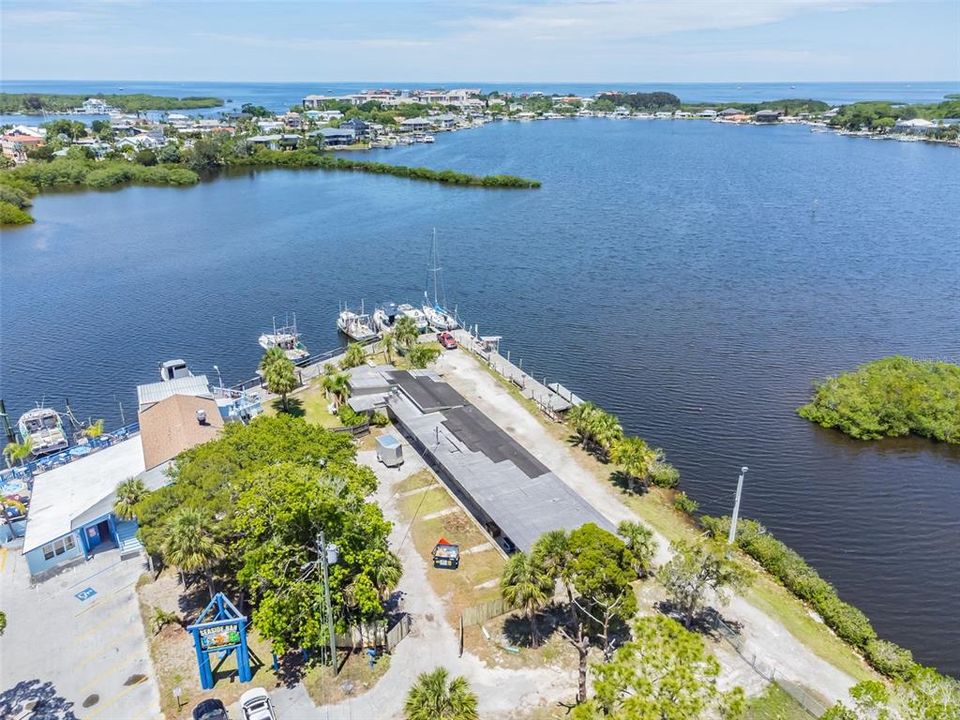 En Venta: $4,000,000 (1.23 acres)