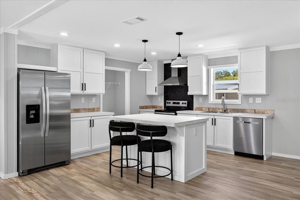 待售: $285,996 (3 贝兹, 2 浴室, 1680 平方英尺)