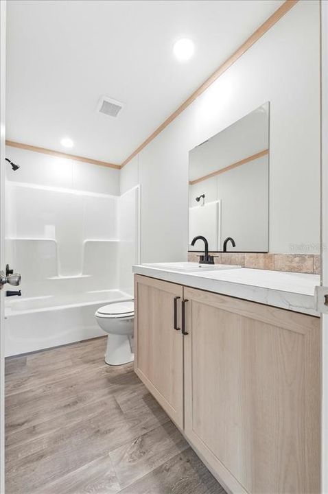 For Sale: $277,974 (3 beds, 2 baths, 1680 Square Feet)