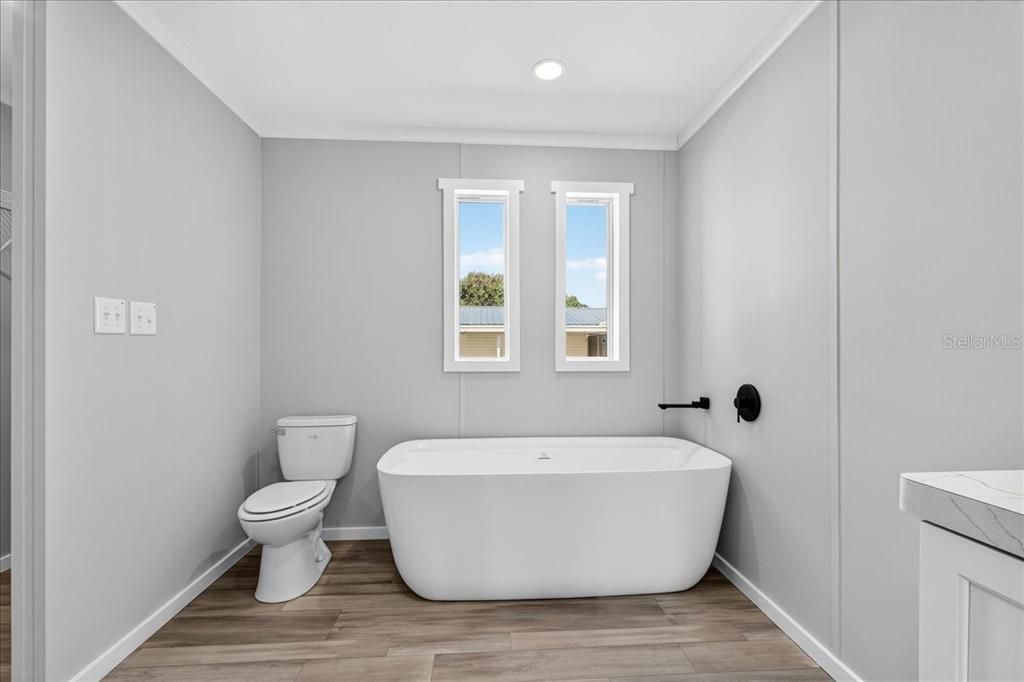 待售: $285,996 (3 贝兹, 2 浴室, 1680 平方英尺)