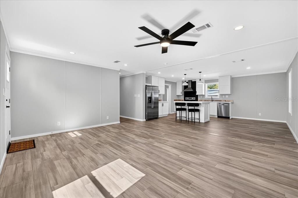 待售: $285,996 (3 贝兹, 2 浴室, 1680 平方英尺)