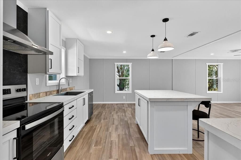 待售: $285,996 (3 贝兹, 2 浴室, 1680 平方英尺)