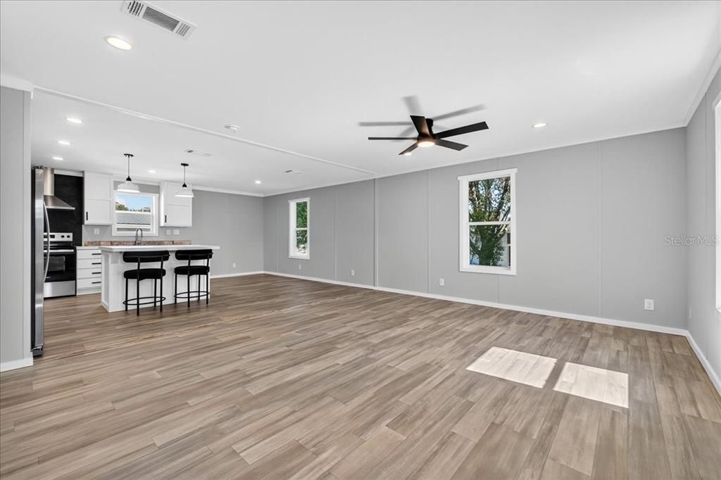 待售: $285,996 (3 贝兹, 2 浴室, 1680 平方英尺)