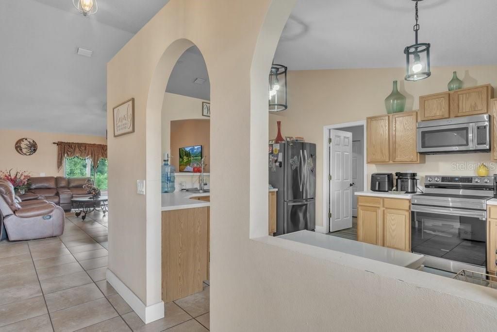 For Sale: $299,900 (3 beds, 2 baths, 1380 Square Feet)