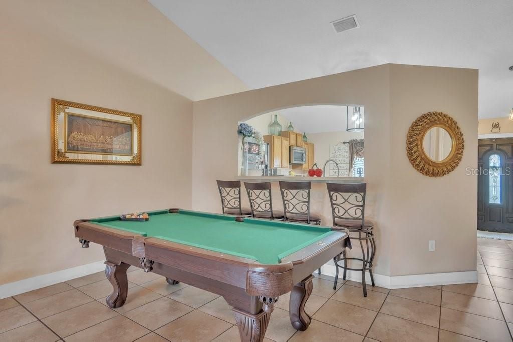 For Sale: $299,900 (3 beds, 2 baths, 1380 Square Feet)