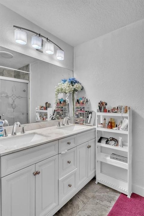 For Sale: $299,900 (3 beds, 2 baths, 1380 Square Feet)