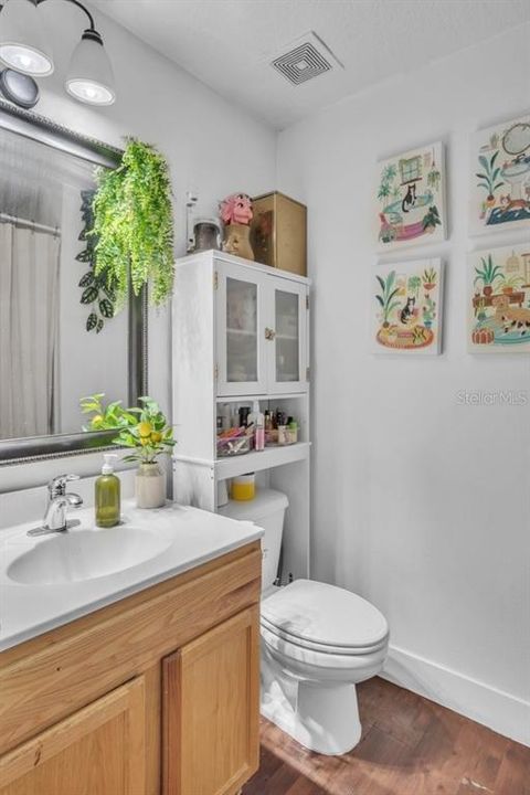 For Sale: $299,900 (3 beds, 2 baths, 1380 Square Feet)