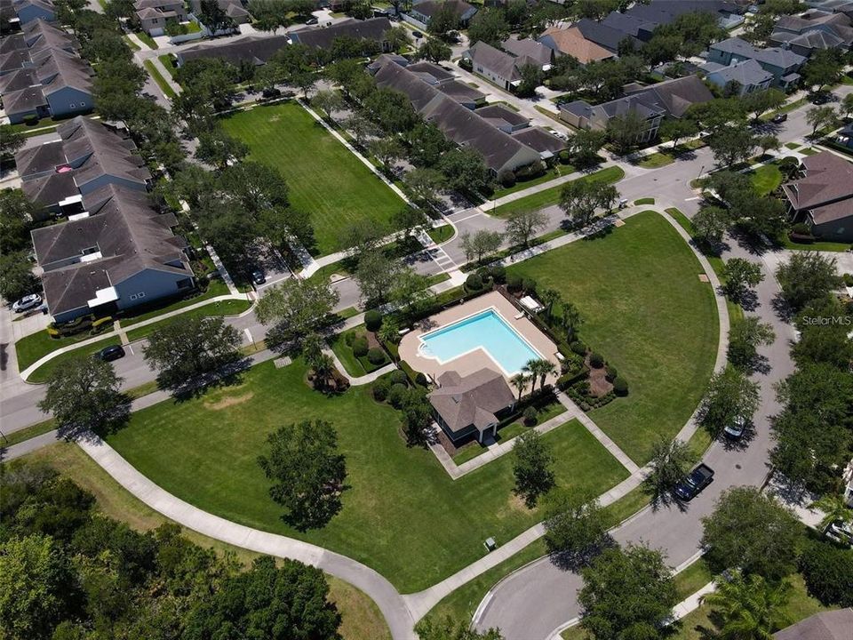 Active With Contract: $350,000 (3 beds, 2 baths, 1671 Square Feet)