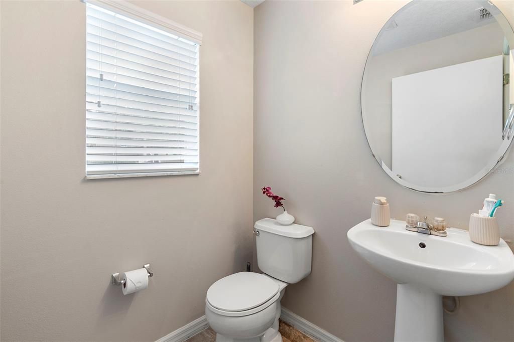 Active With Contract: $350,000 (3 beds, 2 baths, 1671 Square Feet)