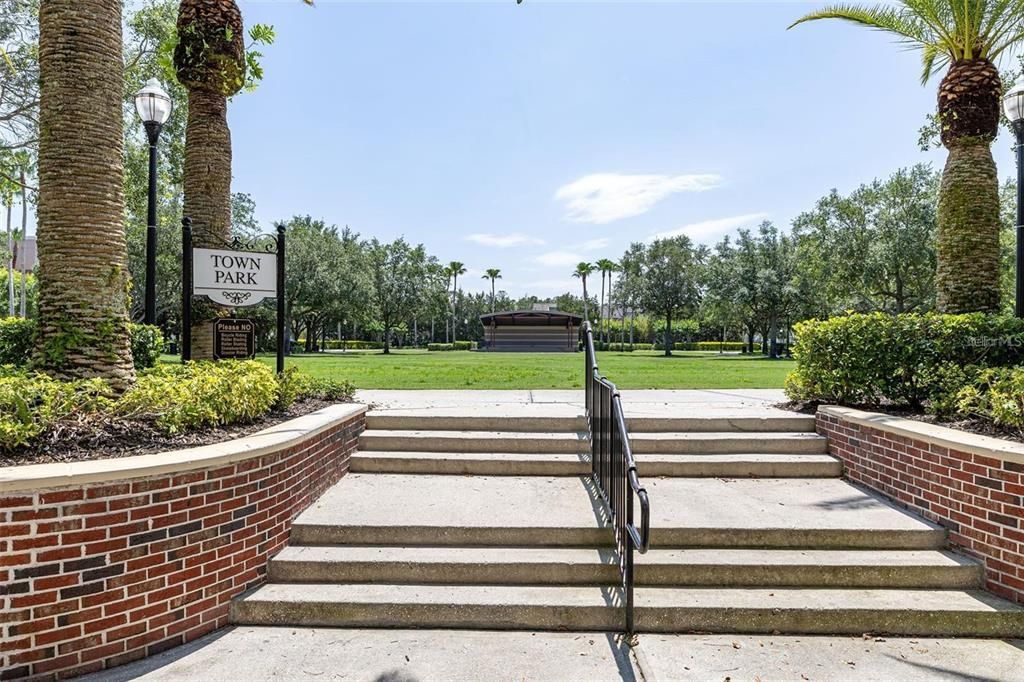 Active With Contract: $350,000 (3 beds, 2 baths, 1671 Square Feet)