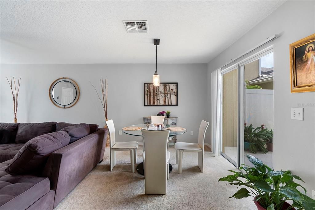 Active With Contract: $350,000 (3 beds, 2 baths, 1671 Square Feet)