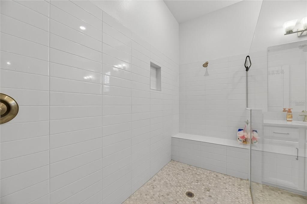 На продажу: $600,000 (3 спален, 3 ванн, 2766 Квадратных фут)