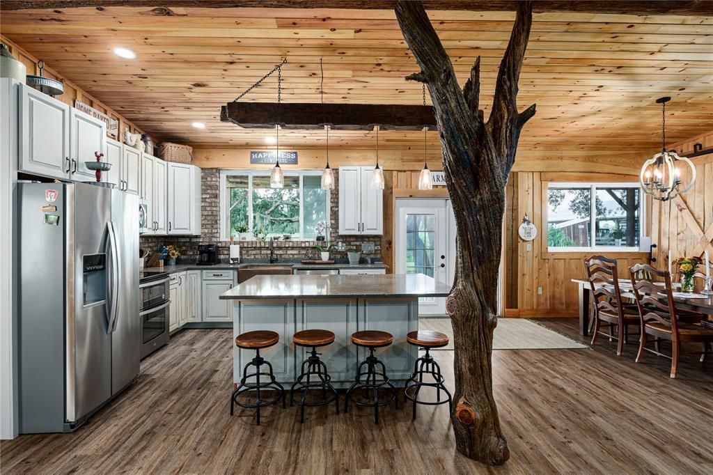 For Sale: $1,550,000 (4 beds, 3 baths, 2700 Square Feet)