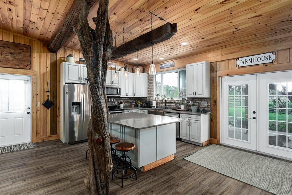 For Sale: $1,550,000 (4 beds, 3 baths, 2700 Square Feet)