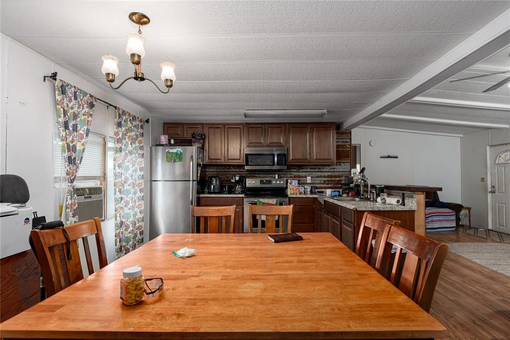 For Sale: $1,550,000 (4 beds, 3 baths, 2700 Square Feet)