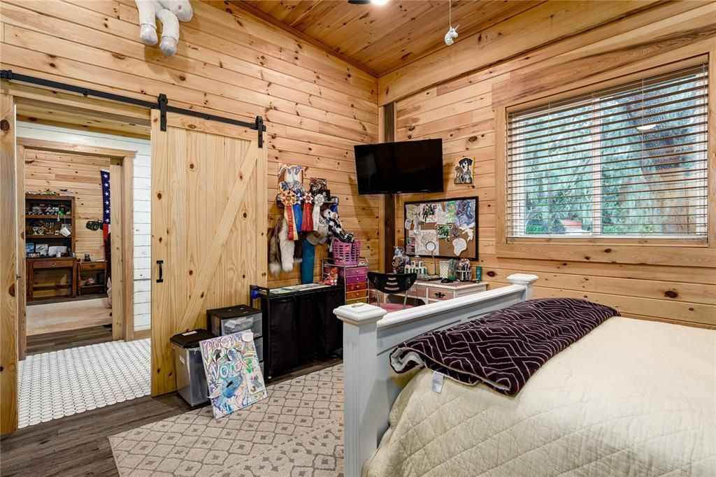 For Sale: $1,550,000 (4 beds, 3 baths, 2700 Square Feet)