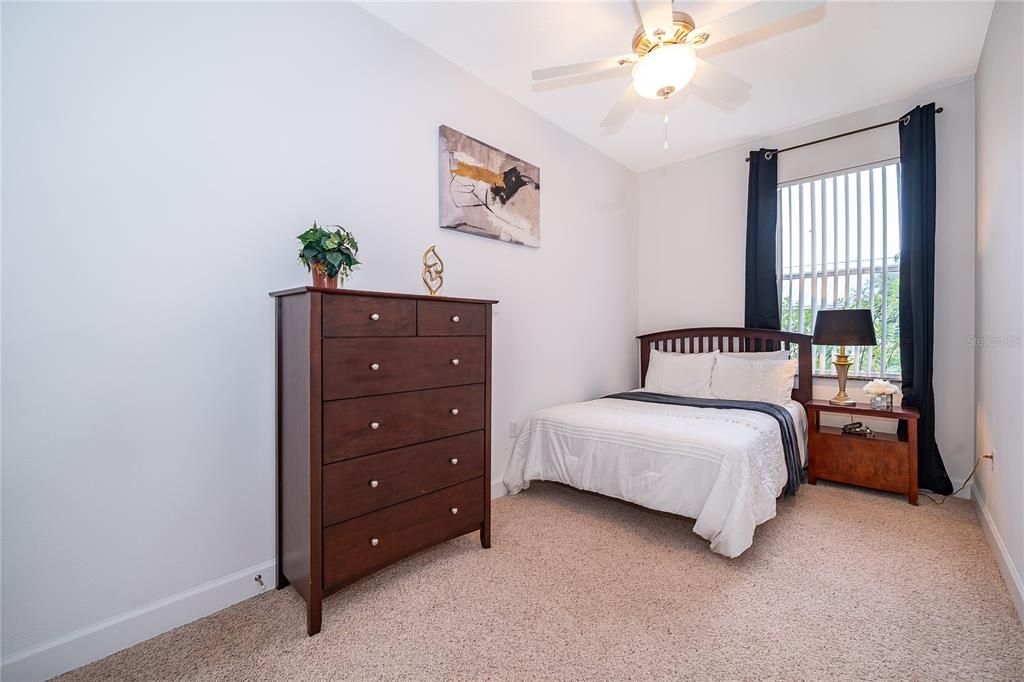 合同活跃: $269,900 (3 贝兹, 2 浴室, 1512 平方英尺)