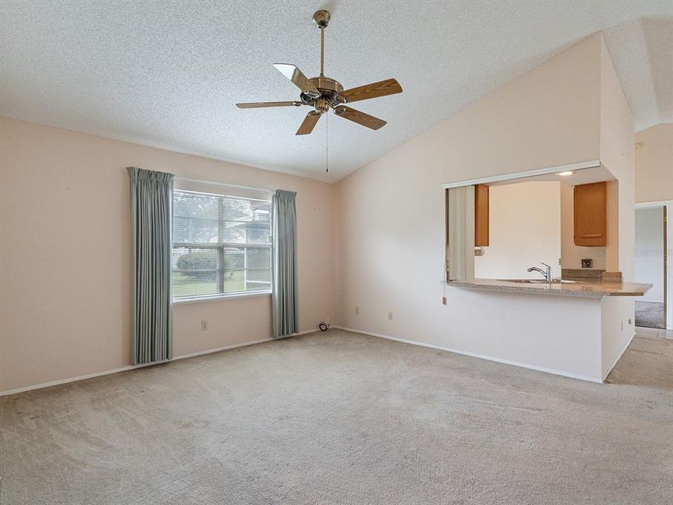 For Sale: $265,999 (3 beds, 2 baths, 1265 Square Feet)