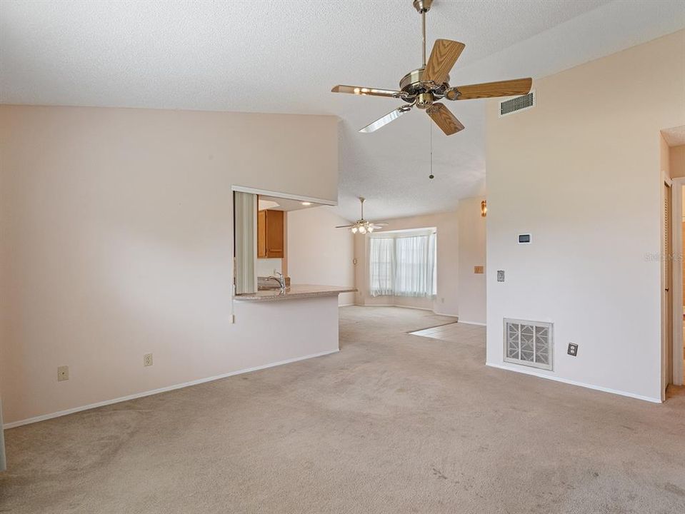 For Sale: $265,999 (3 beds, 2 baths, 1265 Square Feet)