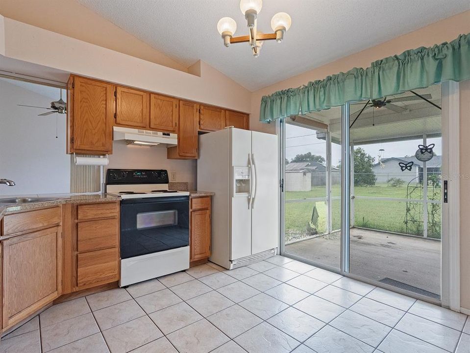 For Sale: $265,999 (3 beds, 2 baths, 1265 Square Feet)