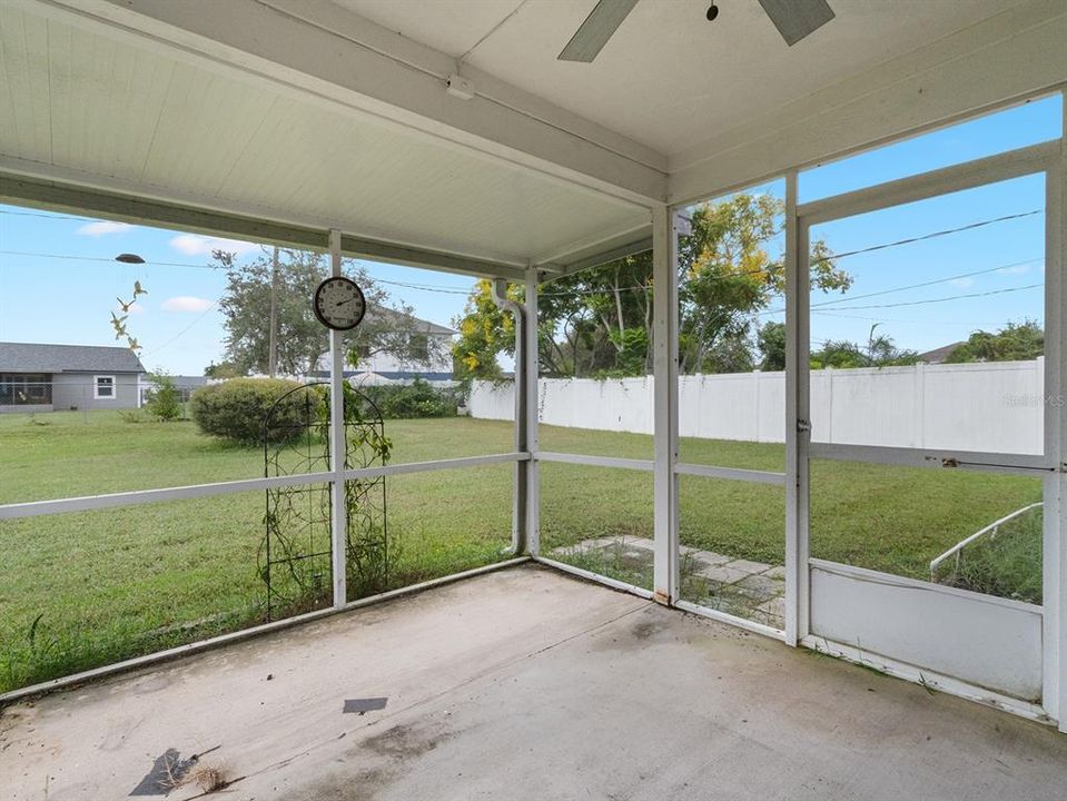 For Sale: $265,999 (3 beds, 2 baths, 1265 Square Feet)