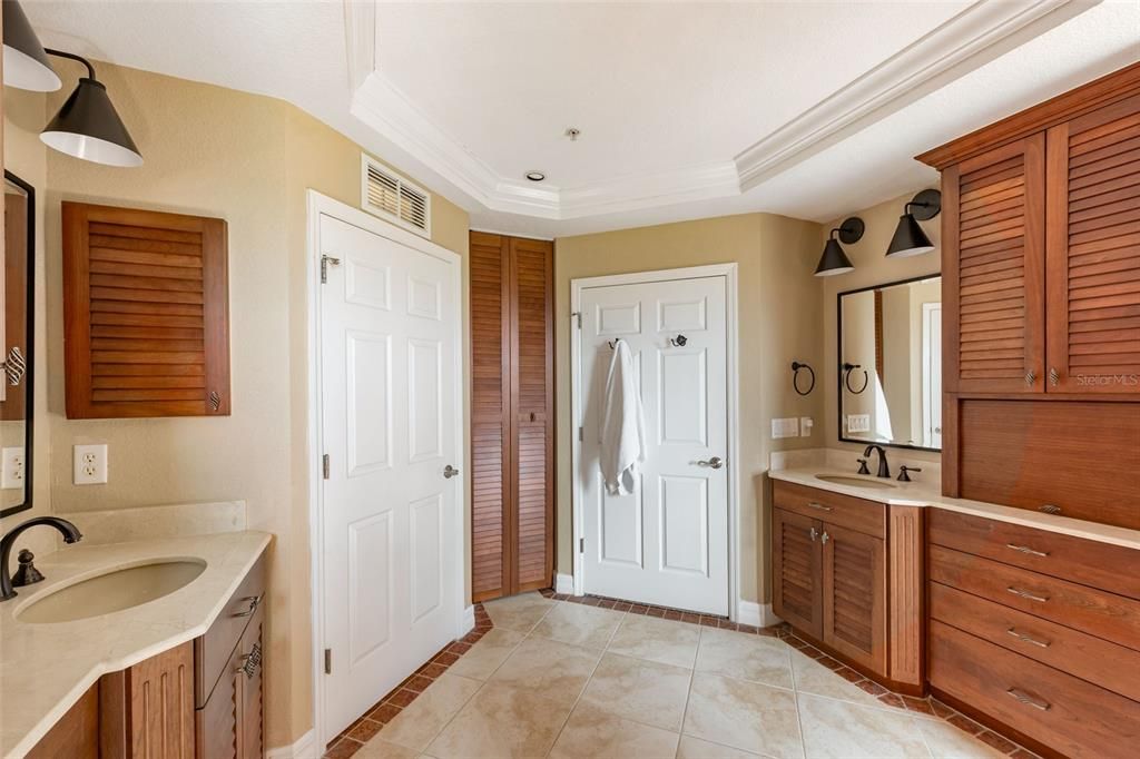 En Venta: $749,900 (2 camas, 2 baños, 1614 Pies cuadrados)