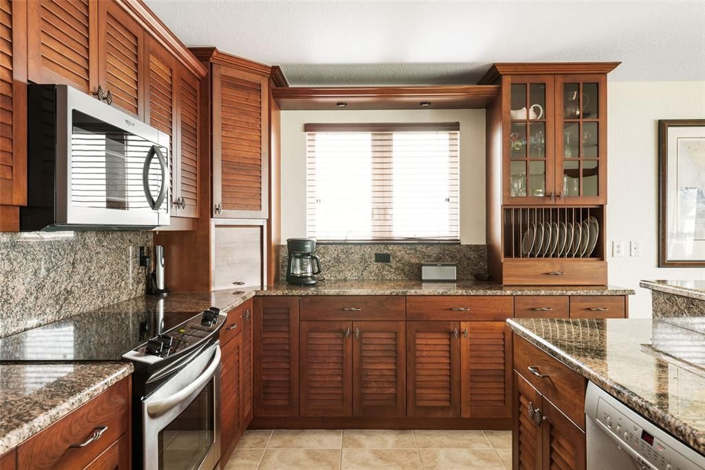 En Venta: $749,900 (2 camas, 2 baños, 1614 Pies cuadrados)