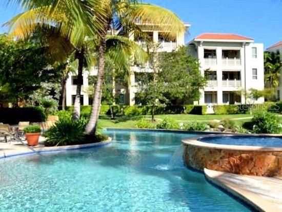 For Sale: $635,000 (3 beds, 3 baths, 2127.9 Square Feet)