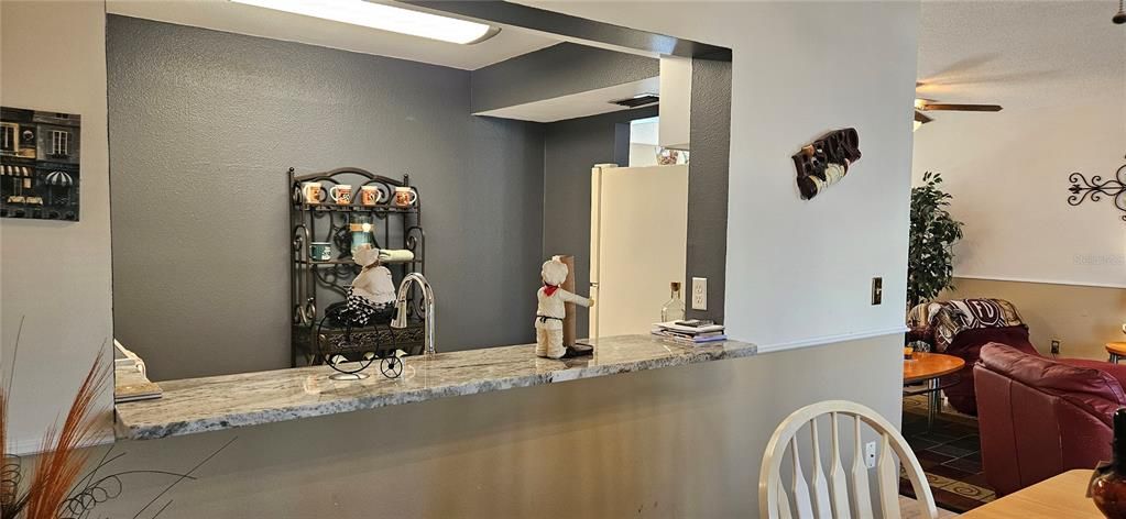 For Rent: $2,500 (2 beds, 2 baths, 1244 Square Feet)