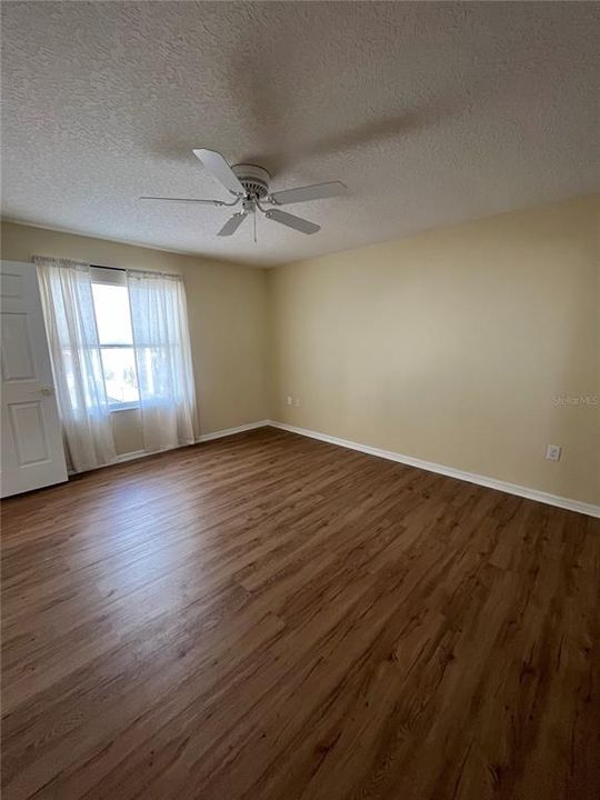 На продажу: $219,000 (3 спален, 2 ванн, 1418 Квадратных фут)