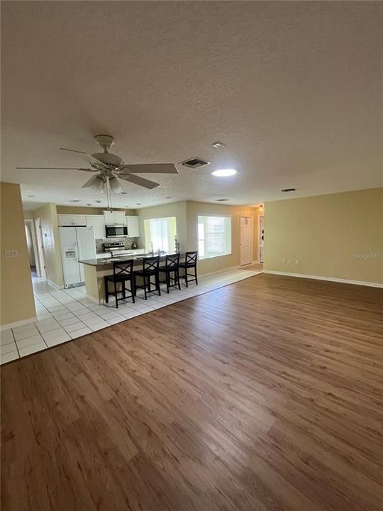 На продажу: $219,000 (3 спален, 2 ванн, 1418 Квадратных фут)