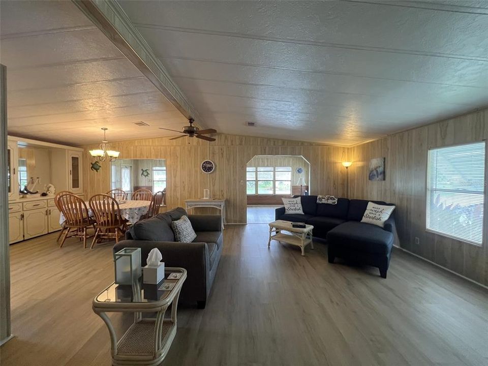 En Venta: $199,000 (2 camas, 2 baños, 1568 Pies cuadrados)