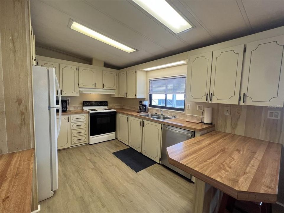 En Venta: $199,000 (2 camas, 2 baños, 1568 Pies cuadrados)