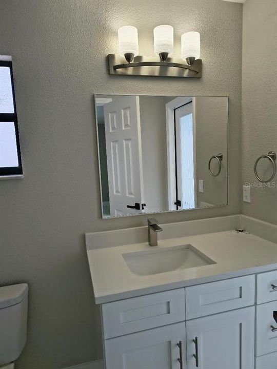 Active With Contract: $369,900 (3 beds, 2 baths, 1547 Square Feet)