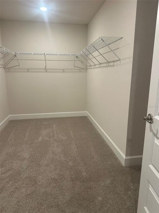 En Renta: $2,200 (4 camas, 2 baños, 2405 Pies cuadrados)