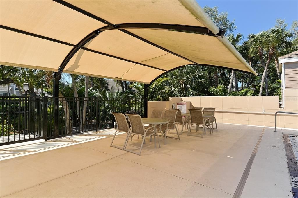 Под контрактом: $2,000,000 (3 спален, 3 ванн, 1825 Квадратных фут)