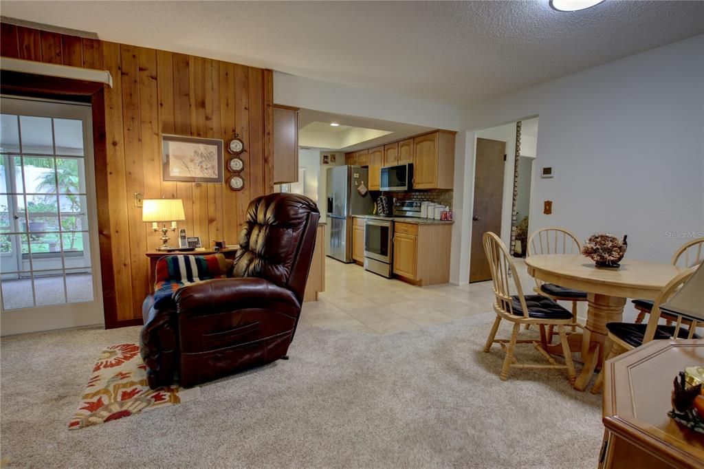 Activo con contrato: $399,900 (3 camas, 2 baños, 1650 Pies cuadrados)