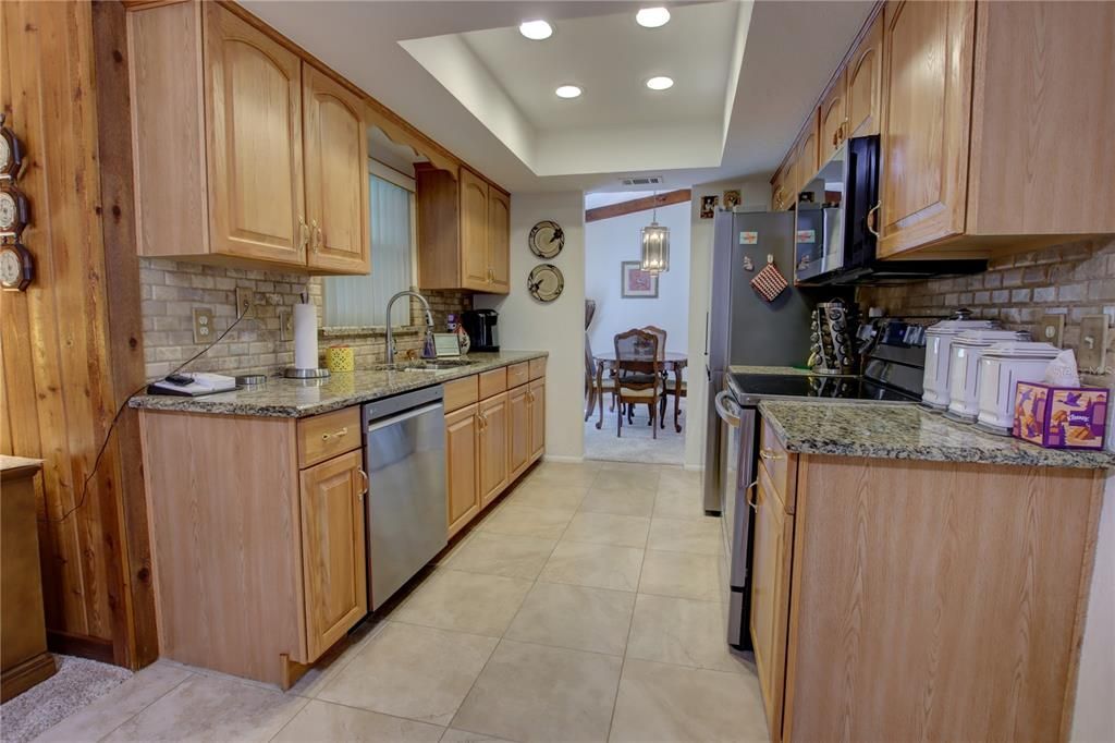 Activo con contrato: $399,900 (3 camas, 2 baños, 1650 Pies cuadrados)