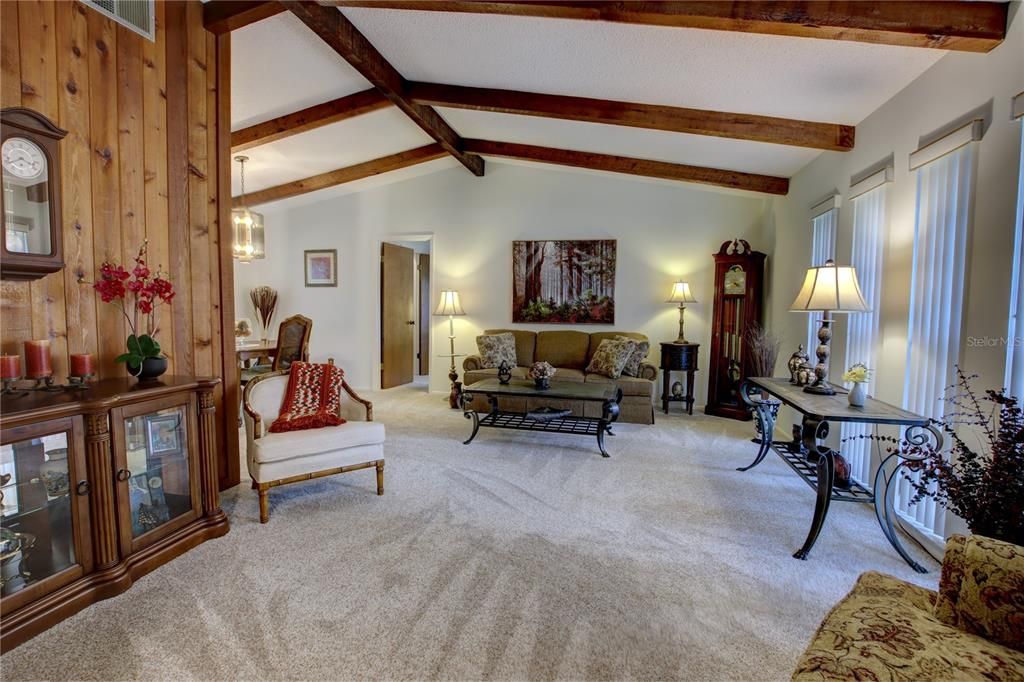 Activo con contrato: $399,900 (3 camas, 2 baños, 1650 Pies cuadrados)