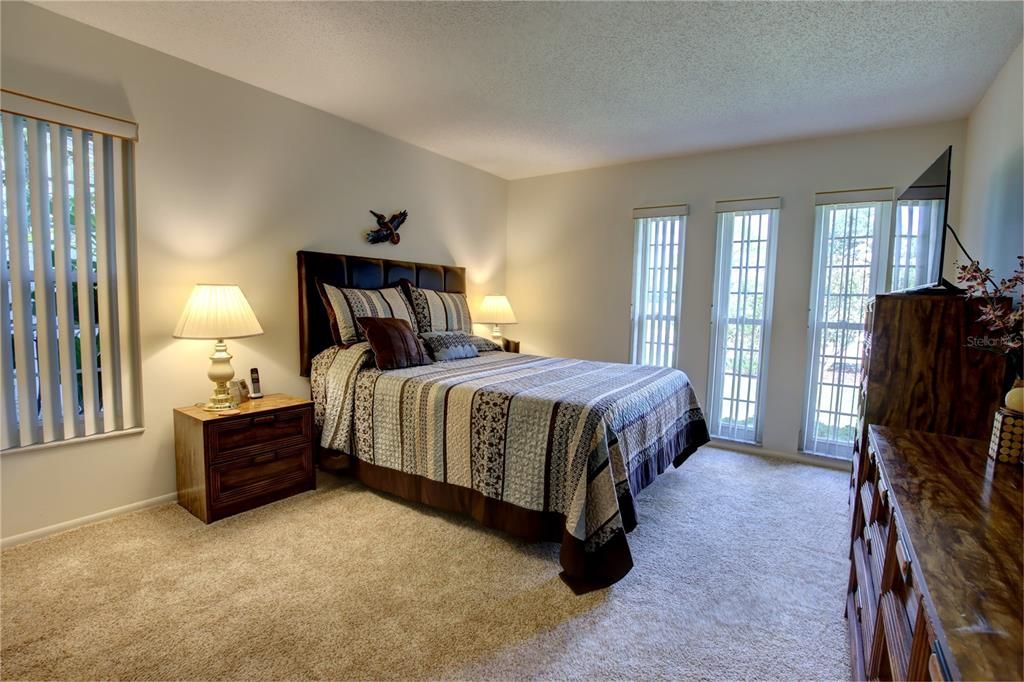 Activo con contrato: $399,900 (3 camas, 2 baños, 1650 Pies cuadrados)