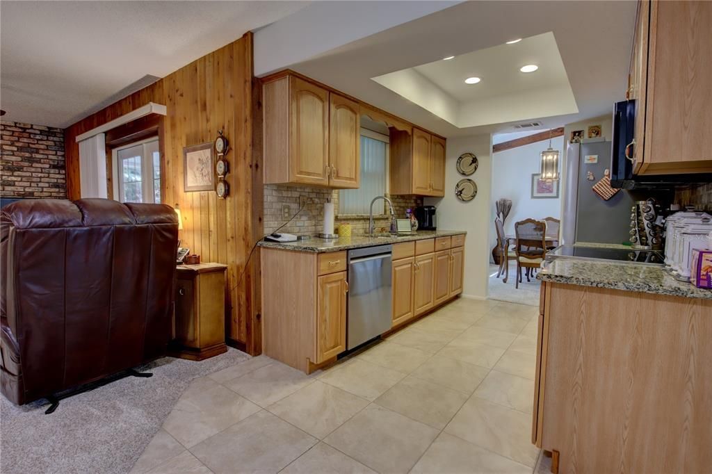 Activo con contrato: $399,900 (3 camas, 2 baños, 1650 Pies cuadrados)