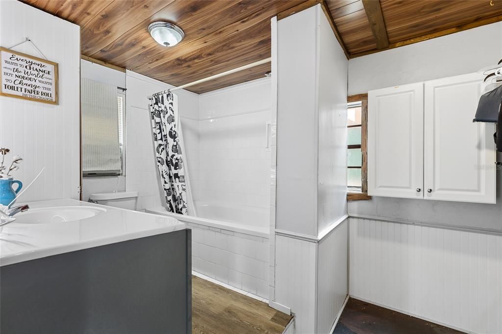 For Sale: $585,000 (4 beds, 3 baths, 1168 Square Feet)