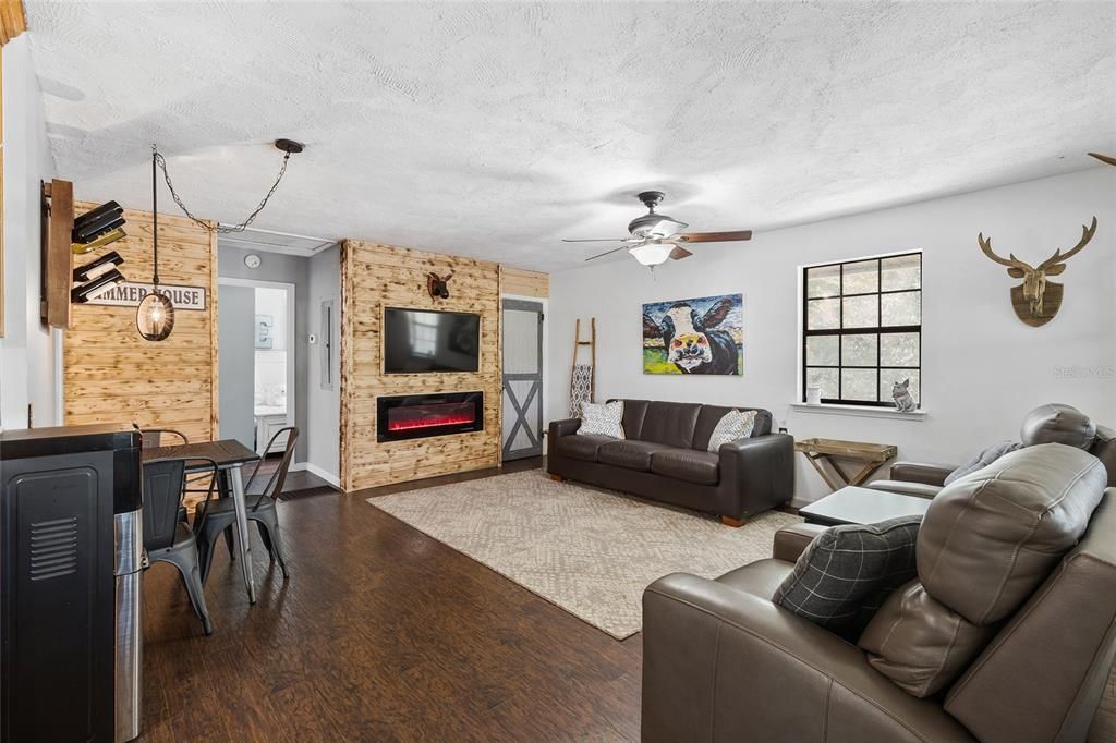 For Sale: $585,000 (4 beds, 3 baths, 1168 Square Feet)