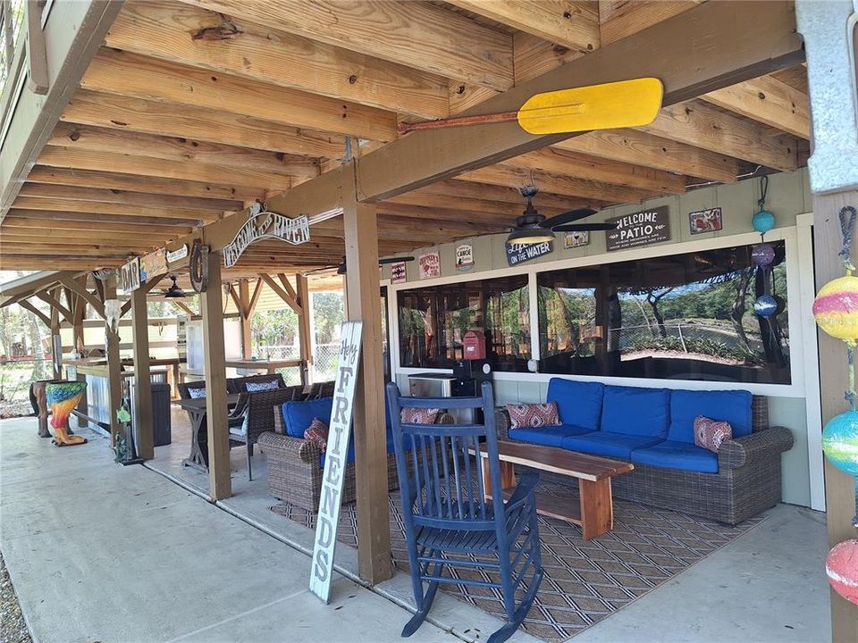 For Sale: $585,000 (4 beds, 3 baths, 1168 Square Feet)