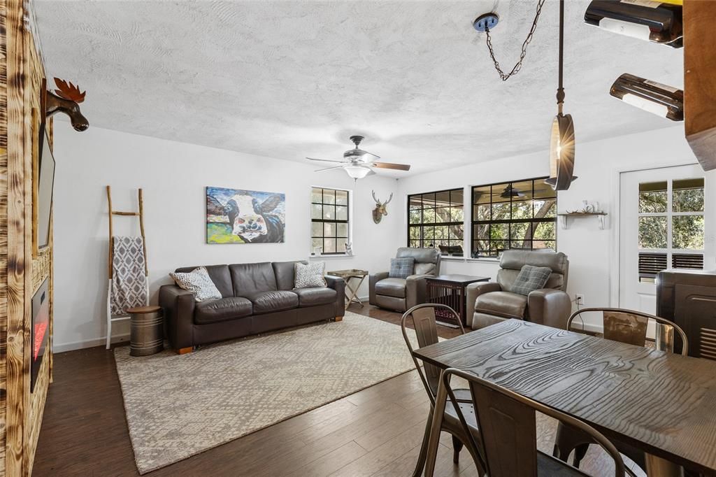 For Sale: $585,000 (4 beds, 3 baths, 1168 Square Feet)