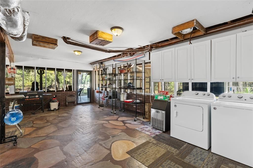 For Sale: $585,000 (4 beds, 3 baths, 1168 Square Feet)