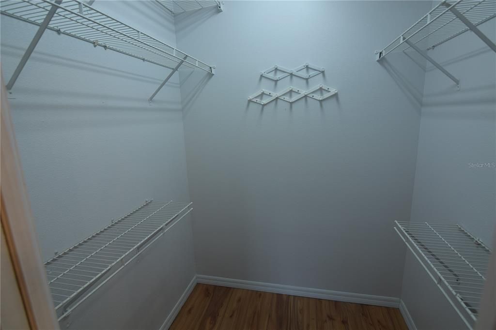 For Rent: $2,100 (3 beds, 2 baths, 1286 Square Feet)