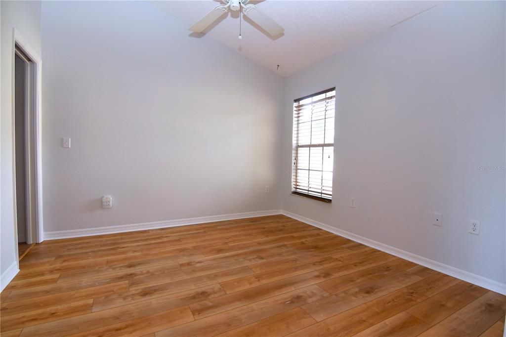 For Rent: $2,100 (3 beds, 2 baths, 1286 Square Feet)