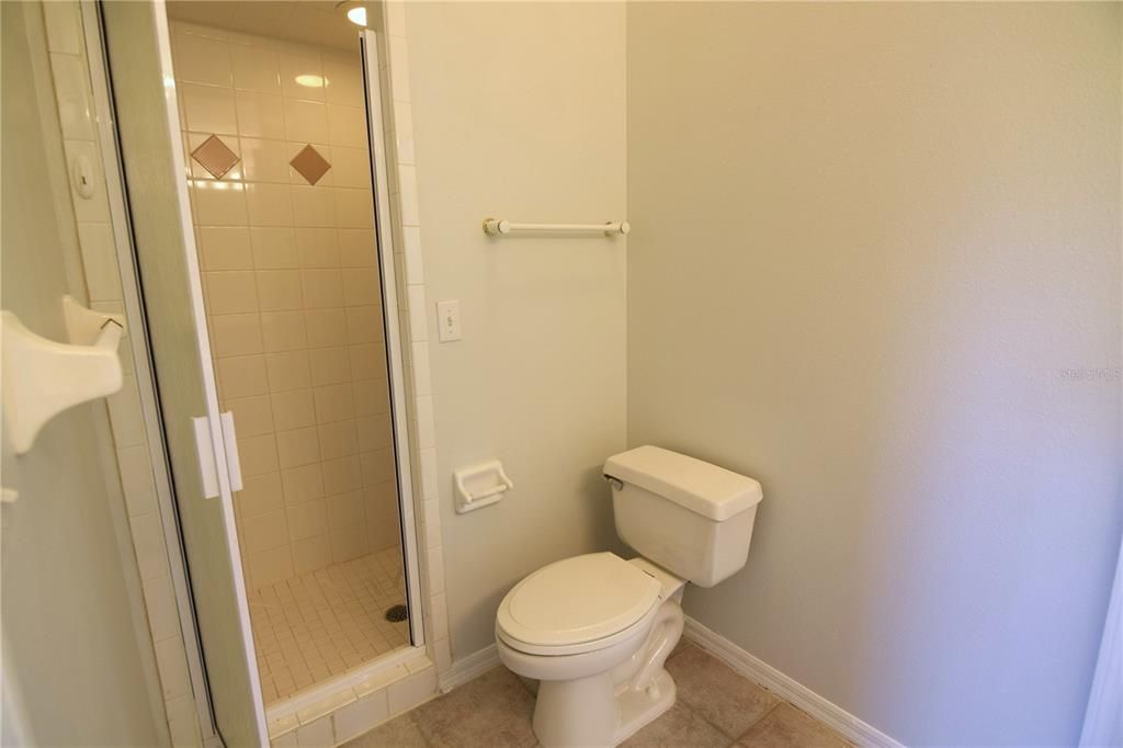 For Rent: $2,100 (3 beds, 2 baths, 1286 Square Feet)