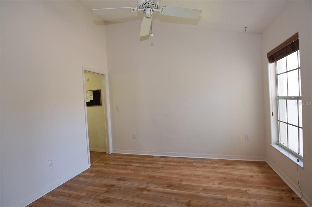 For Rent: $2,100 (3 beds, 2 baths, 1286 Square Feet)